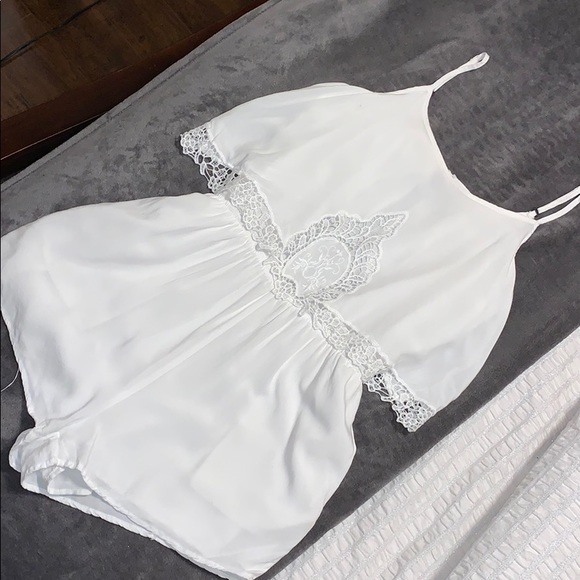 White lace bottom lined romper - Picture 1 of 5